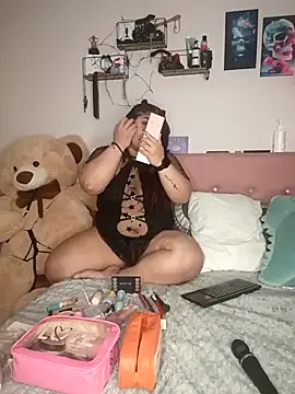 Snapshot of kendra_lil_evill chatting on 17, 10, 2025 kendra lil evill online show from 17, 10, 2025