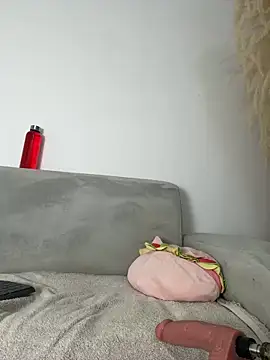 Miafisher  online show from 19, 12, 2025