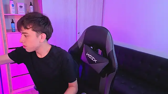 onlinenico online show from 17, 9, 2025