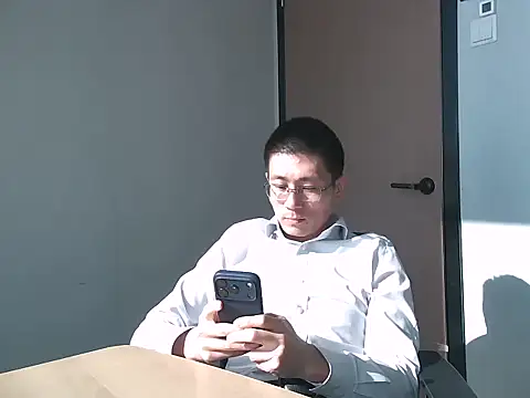 miniyellower online show from 19, 11, 2025