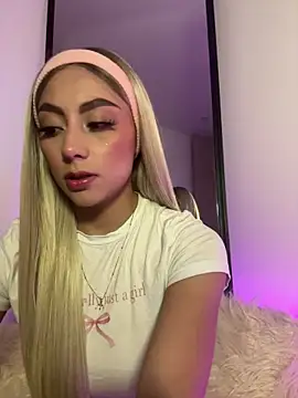 Tessa  Winslow online show from 17, 3, 2026