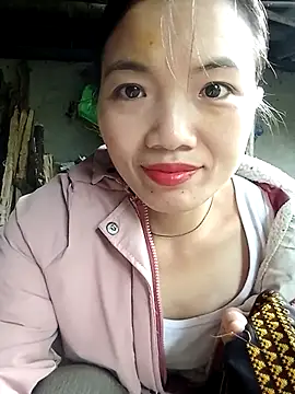 ngan-cute online show from 6, 11, 2025