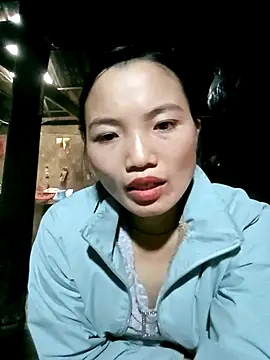 ngan-cute online show from 10, 11, 2025