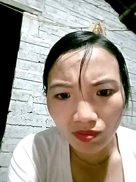 ngan-cute online show from 10, 10, 2025