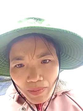 ngan-cute online show from 20, 12, 2025