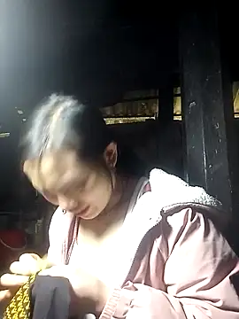 ngan-cute online show from 7, 11, 2025