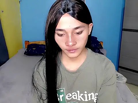 Snapshot of Petite_HugeCock chatting on 1, 7, 2026 Petite HugeCock online show from 1, 7, 2026