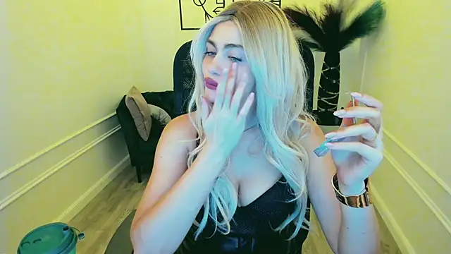 LeslieMineg online show from 9, 9, 2025