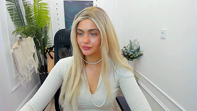 LeslieMineg online show from 30, 10, 2025