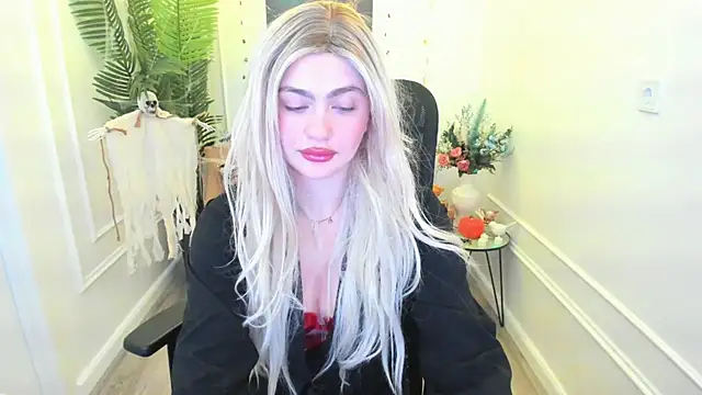 LeslieMineg online show from 22, 10, 2025