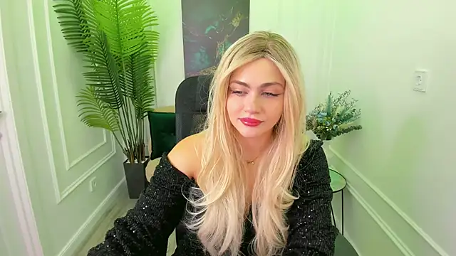 LeslieMineg online show from 15, 9, 2025