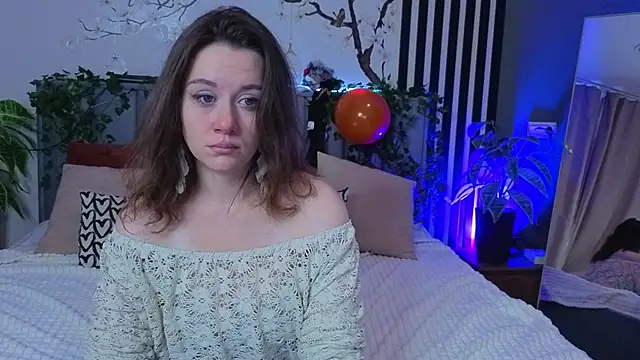 SkyHelen online show from 21, 10, 2025