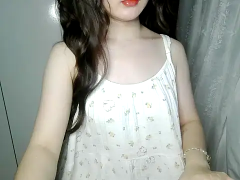 Snapshot of Annabelle-e chatting on 18, 6, 2026 Annabelle-e online show from 18, 6, 2026