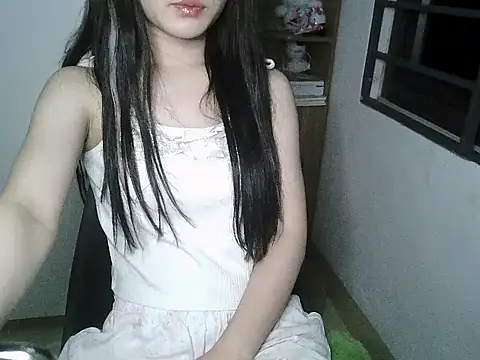 Snapshot of Annabelle-e chatting on 18, 9, 2025 Annabelle-e online show from 18, 9, 2025