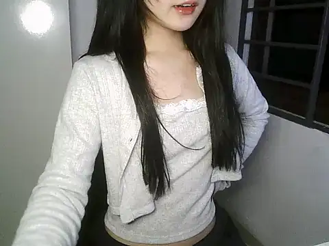 Snapshot of Annabelle-e chatting on 31, 10, 2025 Annabelle-e online show from 31, 10, 2025