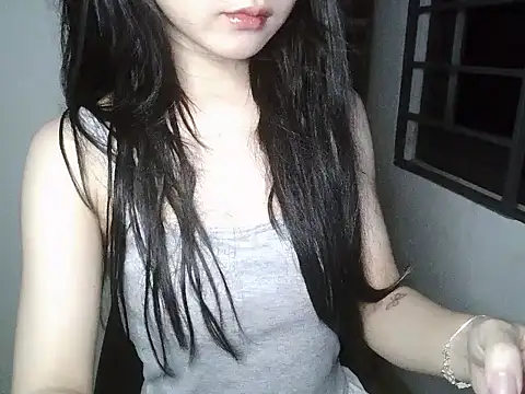 Snapshot of Annabelle-e chatting on 6, 10, 2025 Annabelle-e online show from 6, 10, 2025