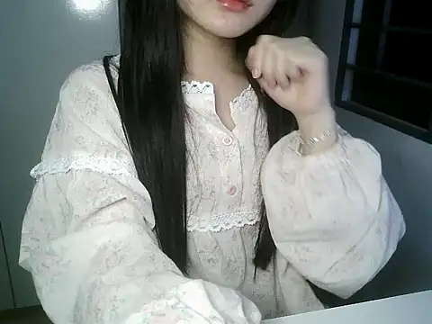 Snapshot of Annabelle-e chatting on 17, 12, 2025 Annabelle-e online show from 17, 12, 2025