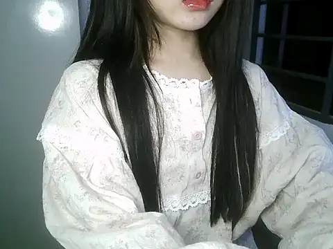 Snapshot of Annabelle-e chatting on 14, 12, 2025 Annabelle-e online show from 14, 12, 2025