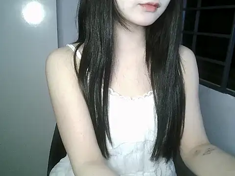 Snapshot of Annabelle-e chatting on 21, 11, 2025 Annabelle-e online show from 21, 11, 2025