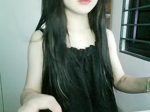 Snapshot of Annabelle-e chatting on 18, 10, 2025 Annabelle-e online show from 18, 10, 2025