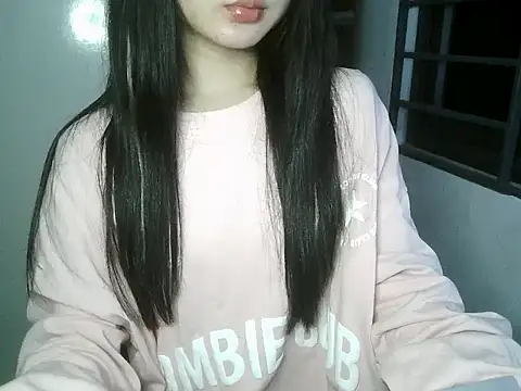 Snapshot of Annabelle-e chatting on 16, 12, 2025 Annabelle-e online show from 16, 12, 2025