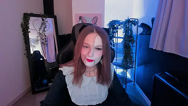 Snapshot of JenniferKiim chatting on 31, 10, 2025 JenniferKiim online show from 31, 10, 2025