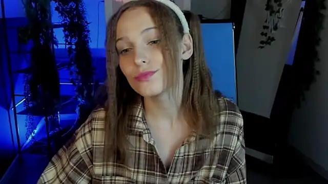 Snapshot of JenniferKiim chatting on 9, 9, 2025 JenniferKiim online show from 9, 9, 2025