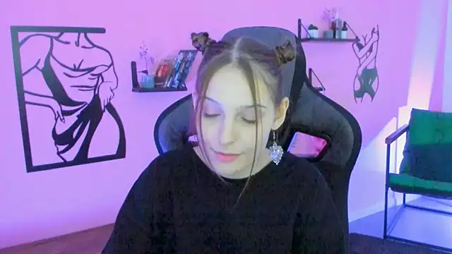 Snapshot of JenniferKiim chatting on 7, 10, 2025 JenniferKiim online show from 7, 10, 2025