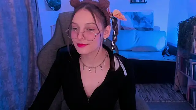 Snapshot of JenniferKiim chatting on 25, 11, 2025 JenniferKiim online show from 25, 11, 2025