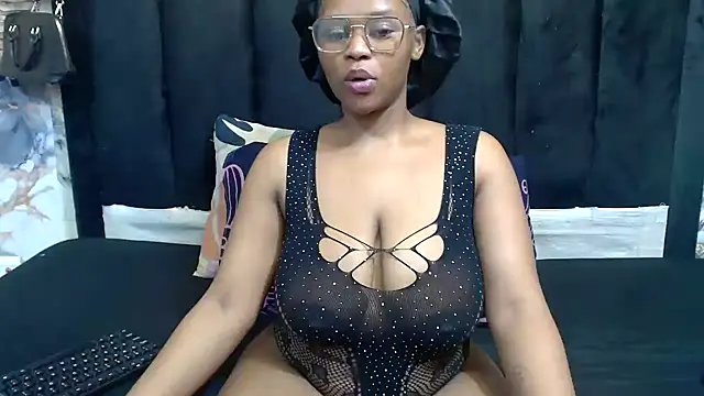 Snapshot of SexyBaddieXXX chatting on 25, 6, 2026 SexyBaddieXXX online show from 25, 6, 2026