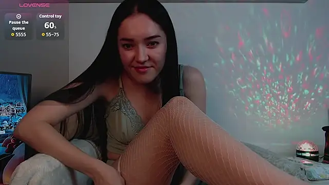 Veliora online show from 9, 11, 2025