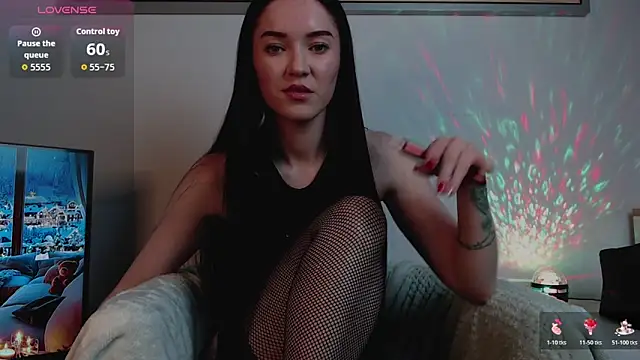 Veliora online show from 10, 11, 2025