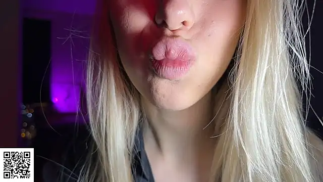 ElysiaXo online show from 28, 11, 2025