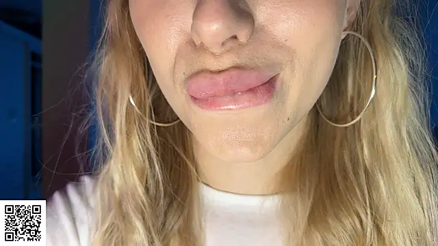 ElysiaXo online show from 1, 12, 2025