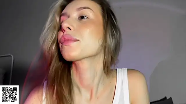 ElysiaXo online show from 19, 10, 2025