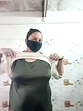 Rakhi sawant143 online show from 3, 12, 2025