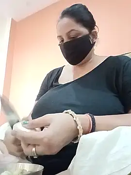 Snapshot of Rakhi_sawant143 chatting on 10, 6, 2026 Rakhi sawant143 online show from 10, 6, 2026