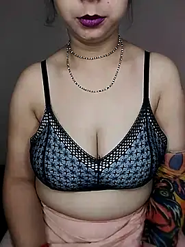 Snapshot of Oh_011 chatting on 6, 11, 2025 Oh 011 online show from 6, 11, 2025