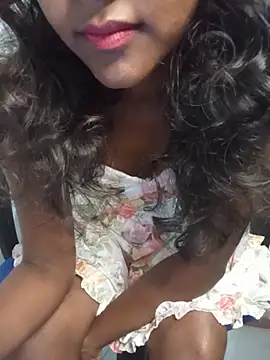 Snapshot of venuki_ihalagamage chatting on 15, 7, 2026 venuki ihalagamage online show from 15, 7, 2026