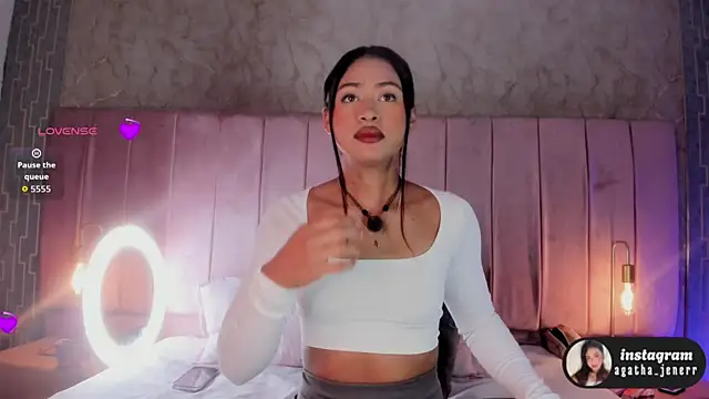 agatha jener online show from 7, 5, 2026