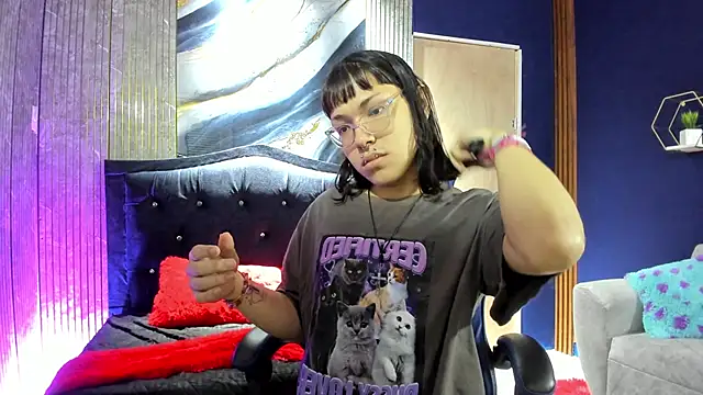 christina vamp1 online show from 8, 10, 2025