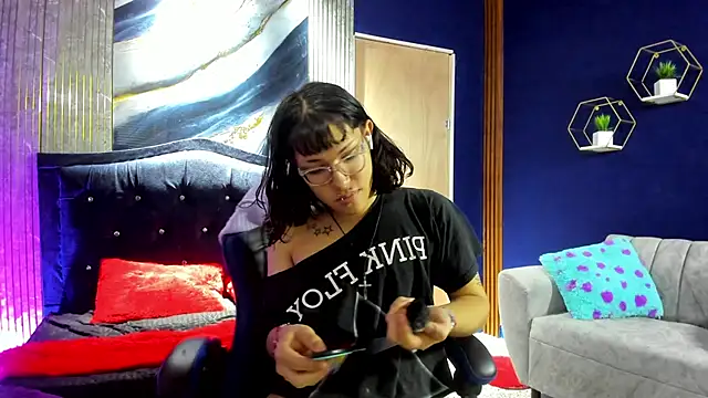 christina vamp1 online show from 5, 10, 2025