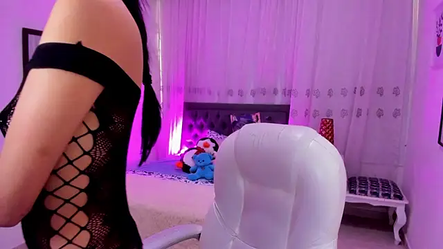 Mia Clay1 online show from 7, 1, 2026