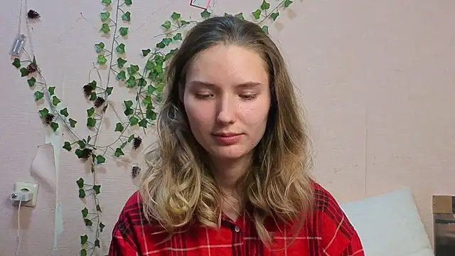  kikiclark   online show from 4, 3, 2026