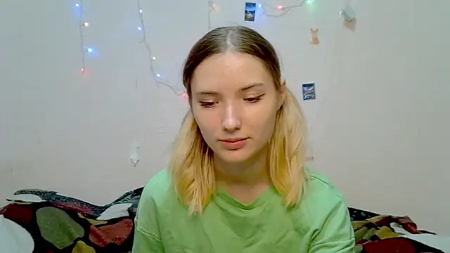  kikiclark   online show from 28, 9, 2025