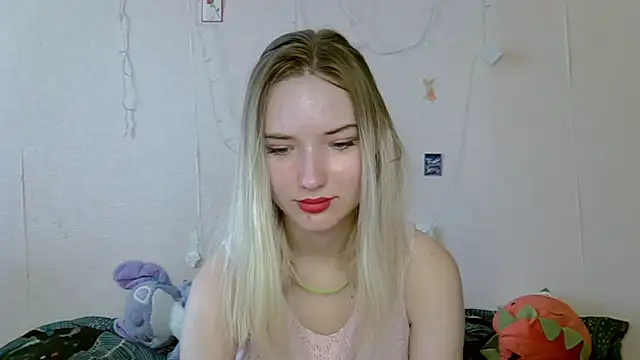  kikiclark   online show from 17, 9, 2025