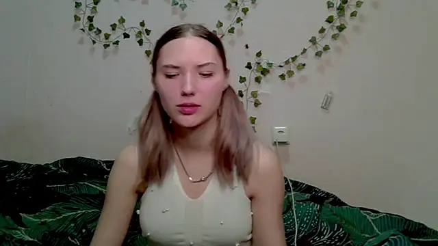  kikiclark   online show from 2, 11, 2025