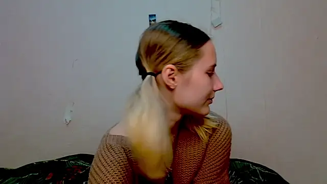  kikiclark   online show from 8, 10, 2025