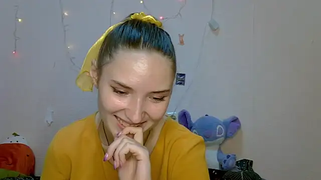  kikiclark   online show from 10, 9, 2025