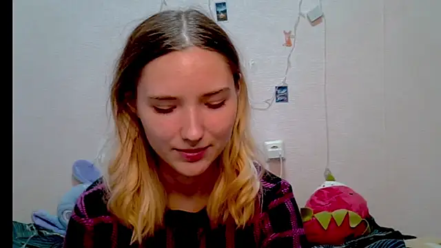  kikiclark   online show from 4, 10, 2025